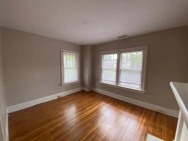 E 18th Ave 323-325 CR — Photo 11