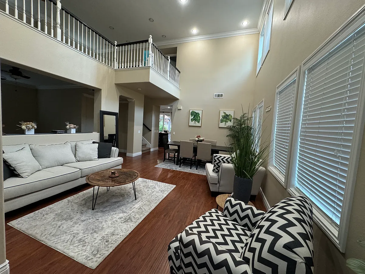 Building Photo - 25026 Boxelder Ct
