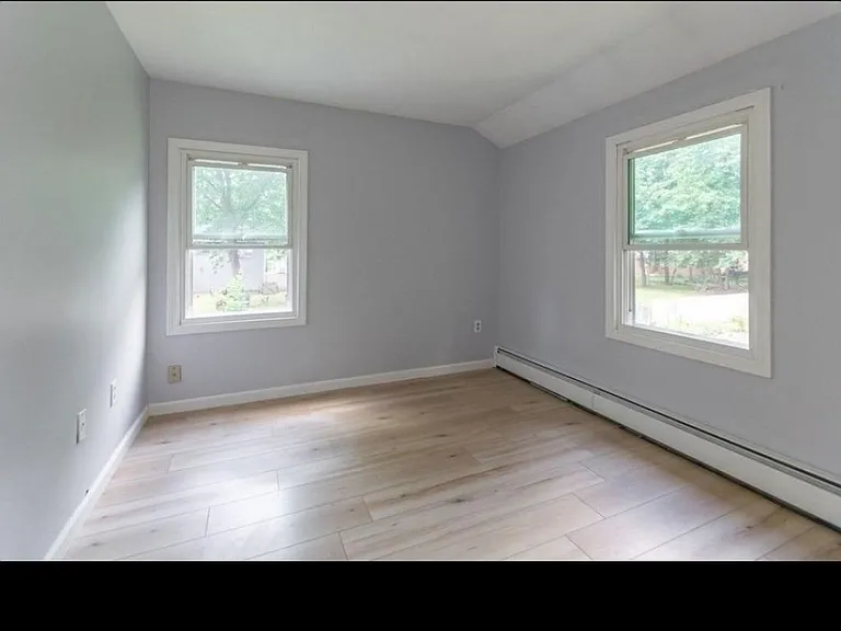 James St — Photo 10