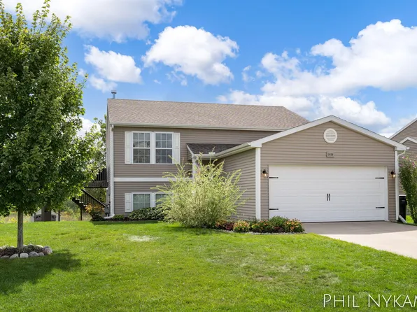 1830 Greenview Ct, Zeeland, MI 49464