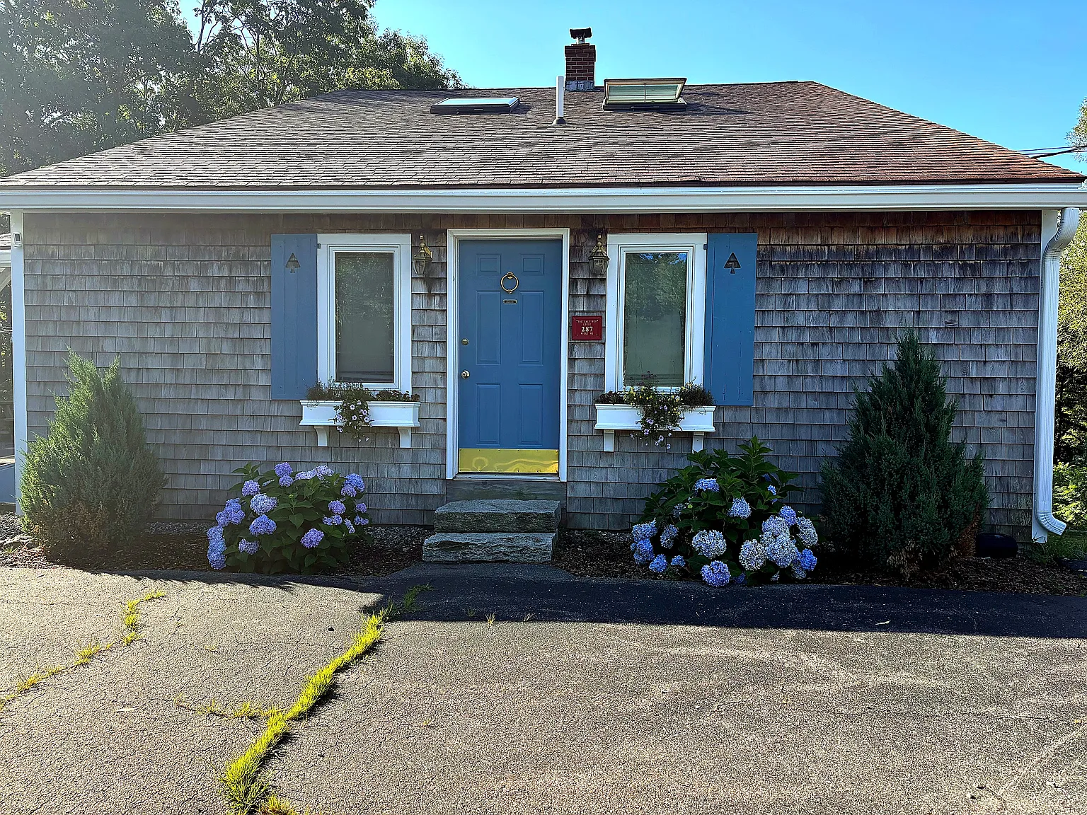 3 bed, 2397 sqft, $3,200 — Photo 1