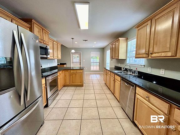3rd image of 7198 Raintree Ln