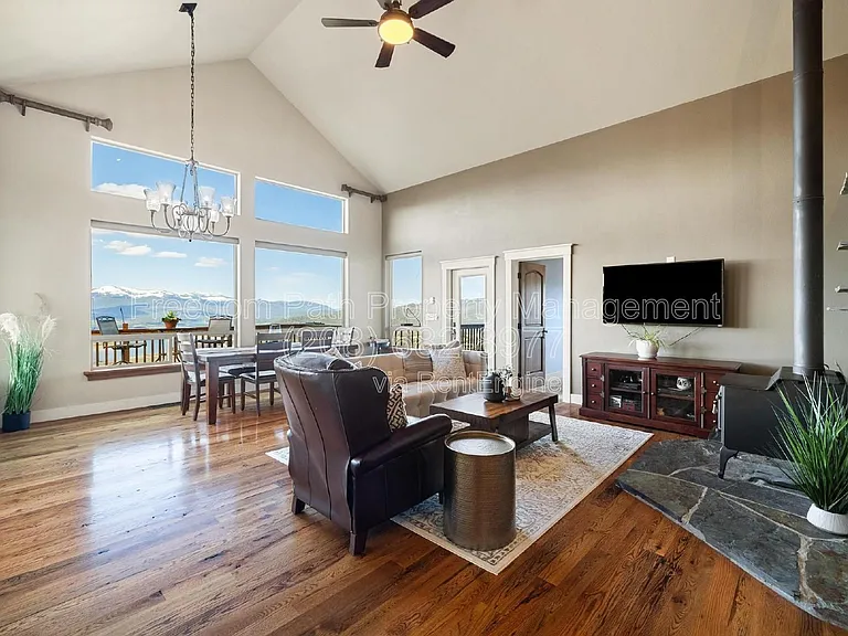 721 Sanctuary Hls — Photo 7