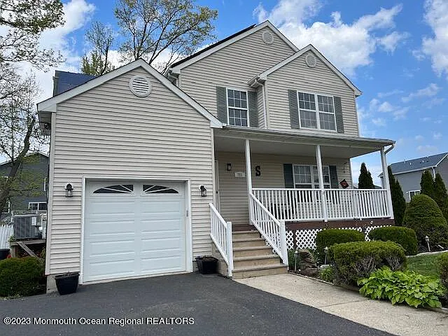 721 9th Street photo 1