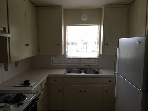 5th image of 1206 Alta Vista Dr