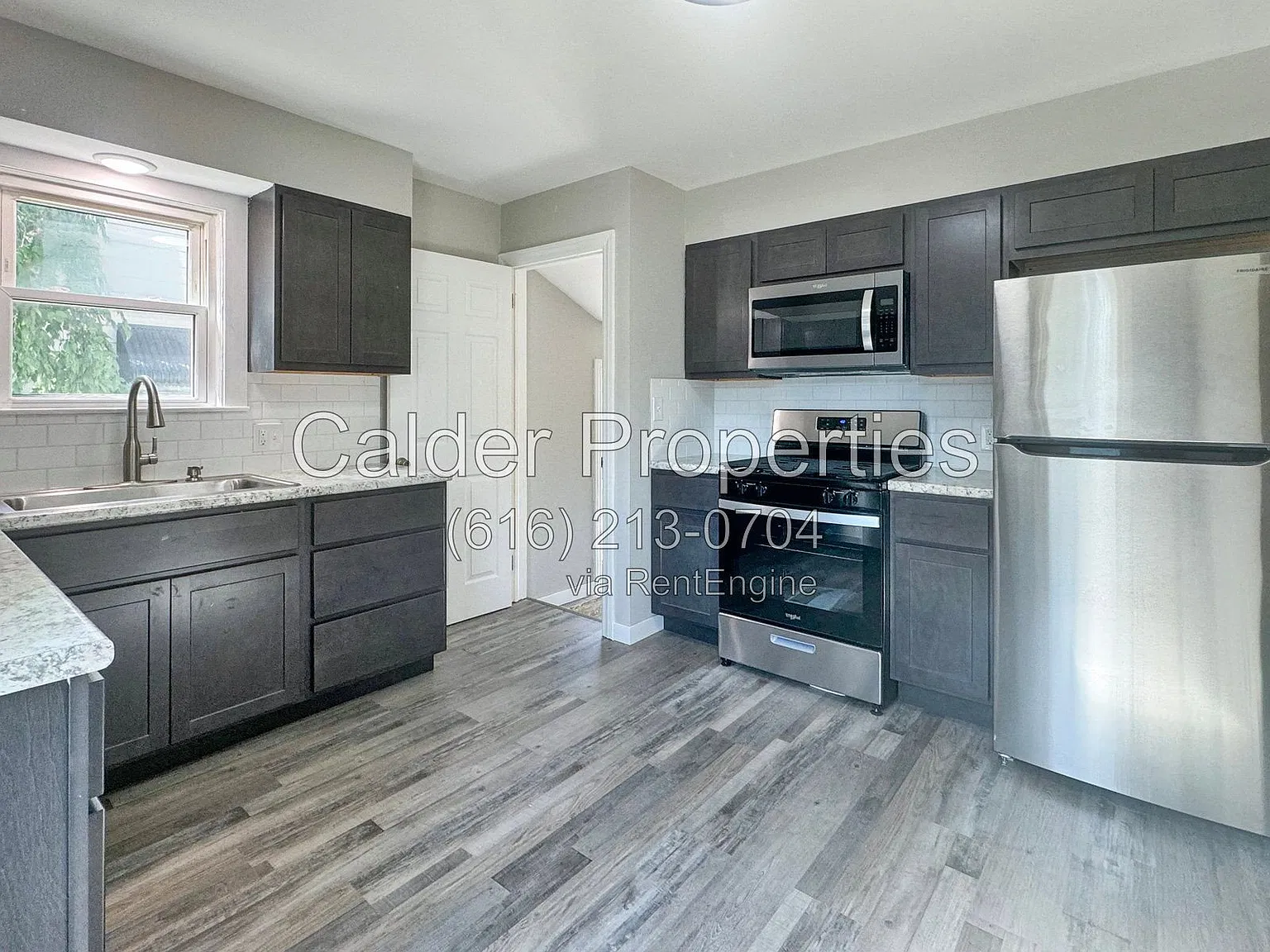 3 bed, 1.0 bath, 1036 sqft, $2,295 — Photo 3