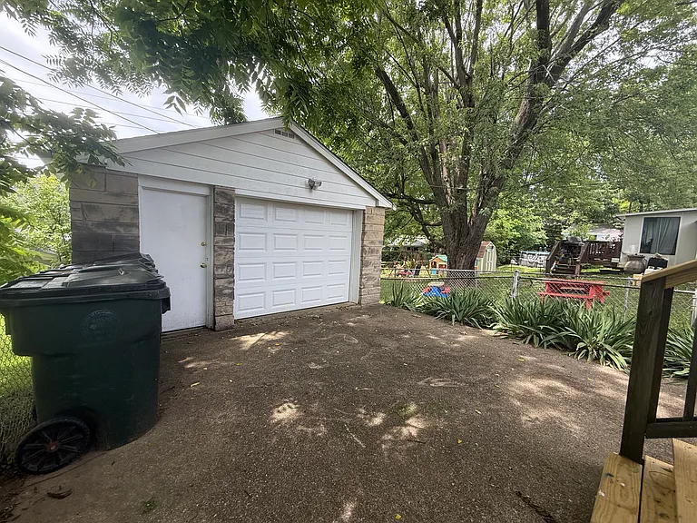 2108 Saint Michael Dr — Photo 11