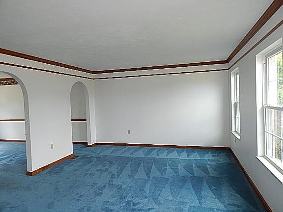 5th image of 624 Harvester Dr