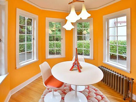 Windowed Breakfast Rm