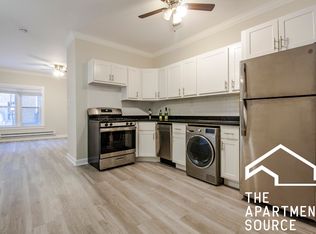 726 W Roscoe St APT 1N, Chicago, IL 60657