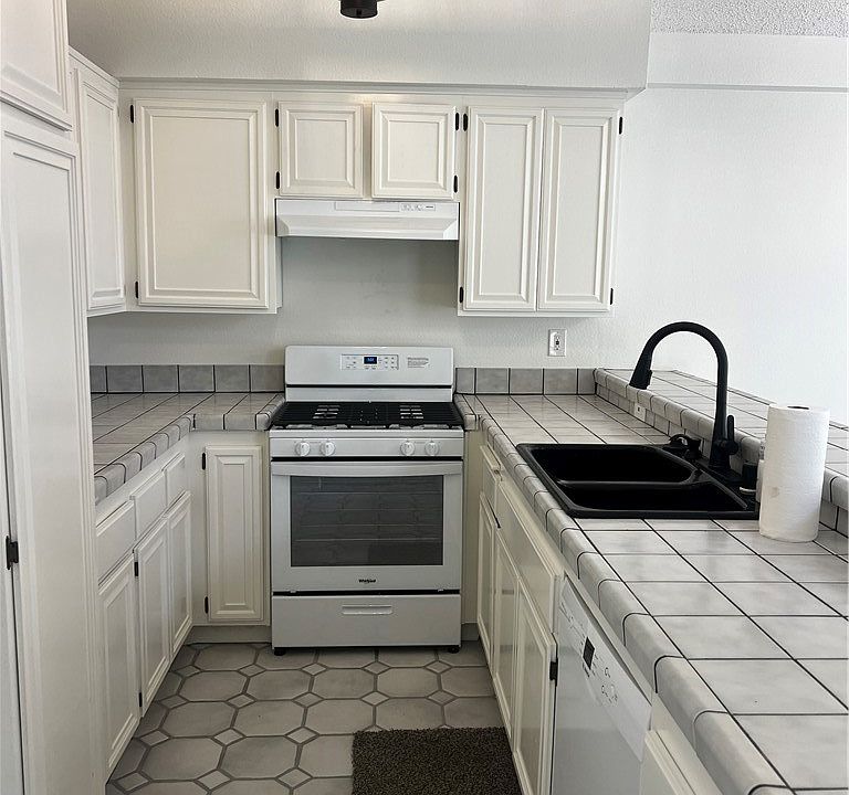 1st image of 5131 Dunbar Dr