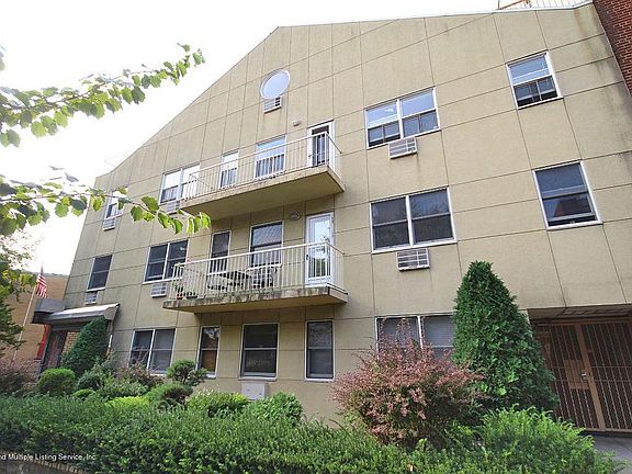 2nd image of 428 Ovington Ave APT 2E
