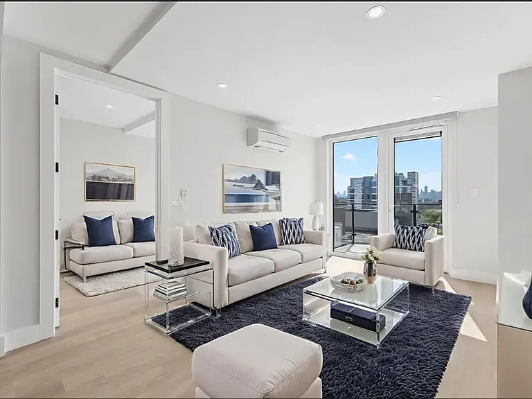21 Linden Blvd #6K — Photo 1