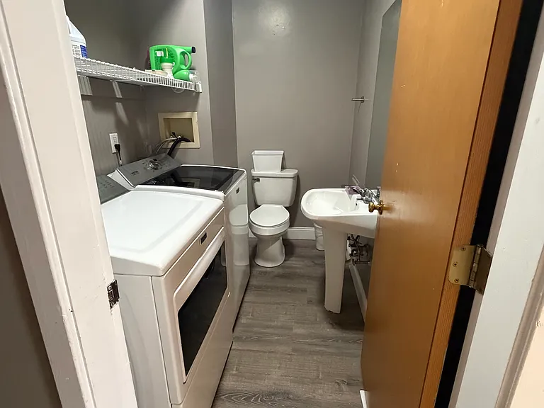 297 Pocasset Ave — Photo 8