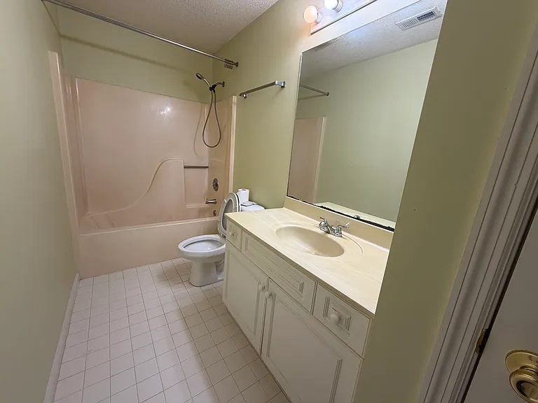318 Hidden Valley Rd — Photo 8