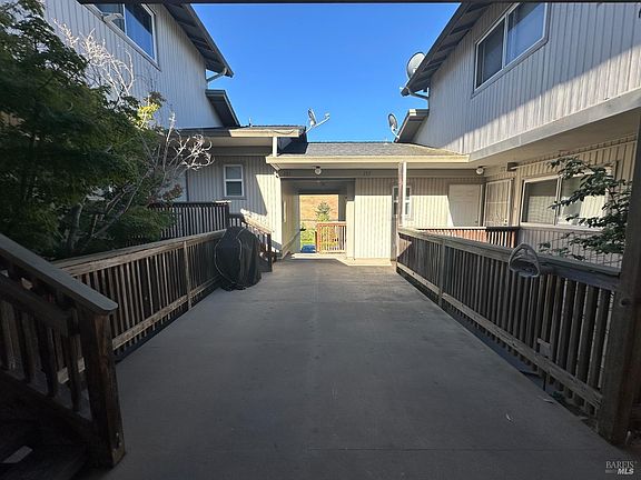 5th image of 129 Whalebone Court