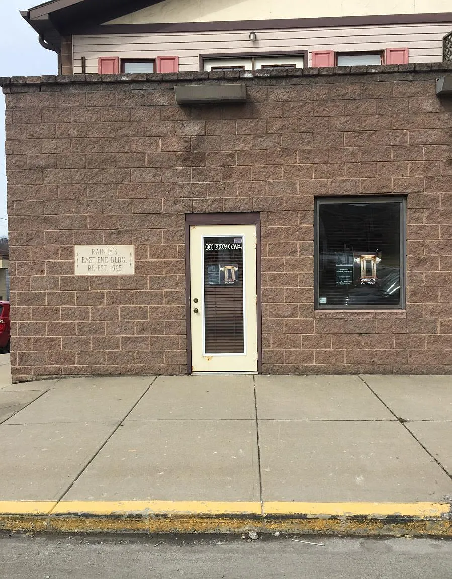 601 Broad Ave — Photo 1