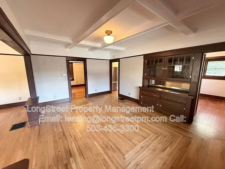2320 State St — Photo 9
