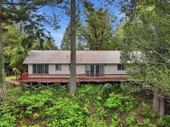 95122 Myrtlewood Ln, Coos Bay, OR 97420