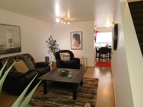 3rd image of 8090 Greenridge Dr