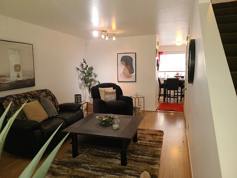 8090 Greenridge Dr — Photo 3