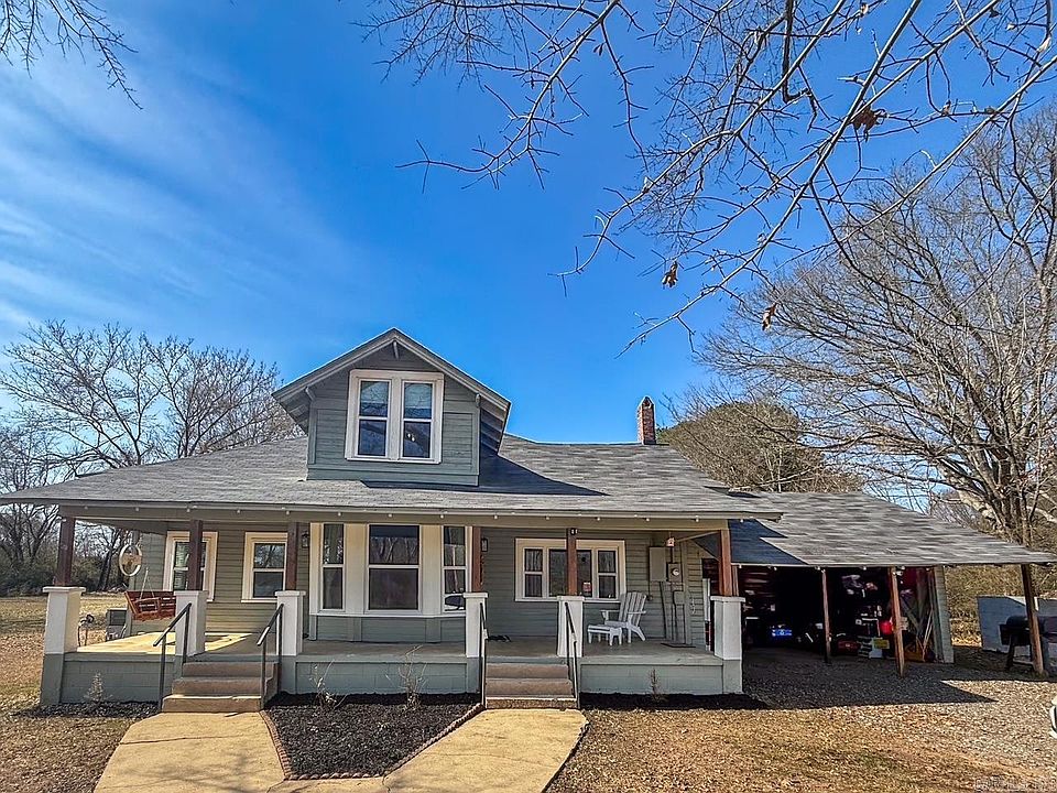 1st image of 185 River St