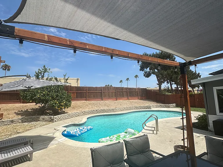 514 Luna Dr — Photo 1