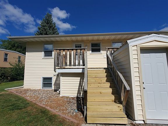 3rd image of 807 18th Ave S #3