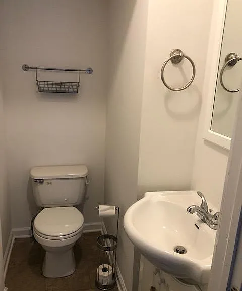 1220 Daly St — Photo 4