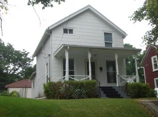 736 W Homer St, Freeport, IL 61032