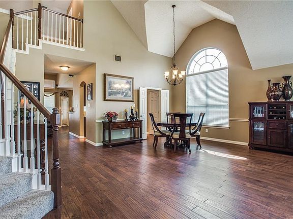 3rd image of 1517 Harvest Glen Dr