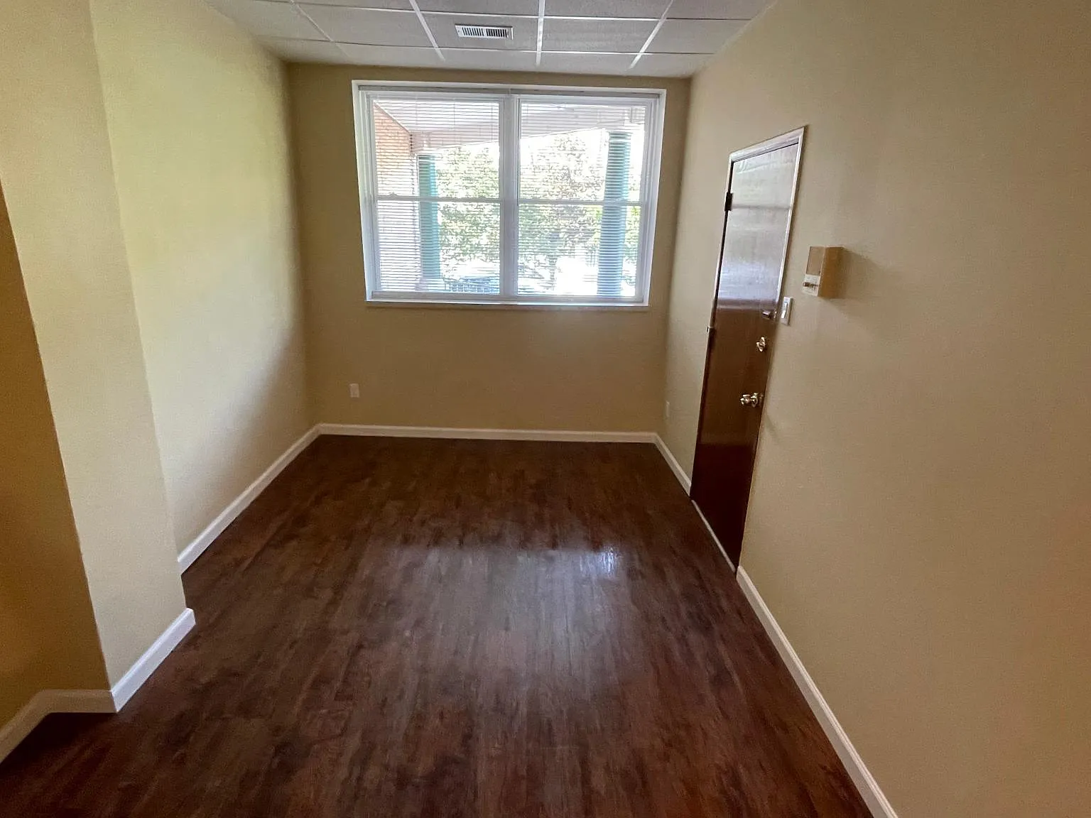 1 bed, 900 sqft, $1,500 — Photo 1
