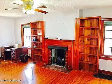 1832 Cypress St — Photo 3