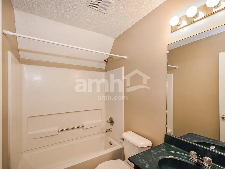 4514 Huron Rd — Photo 14