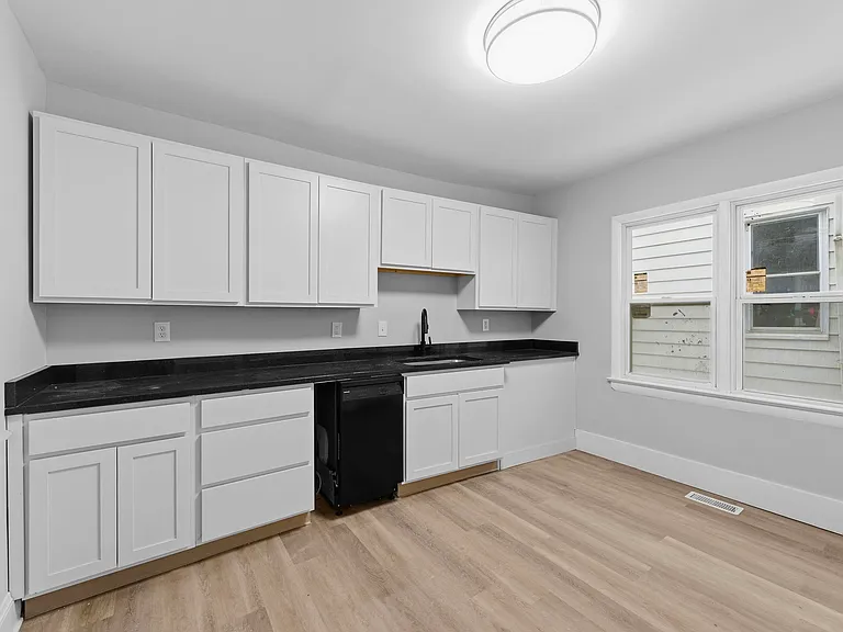 1930 Coltman Rd #2 — Photo 10