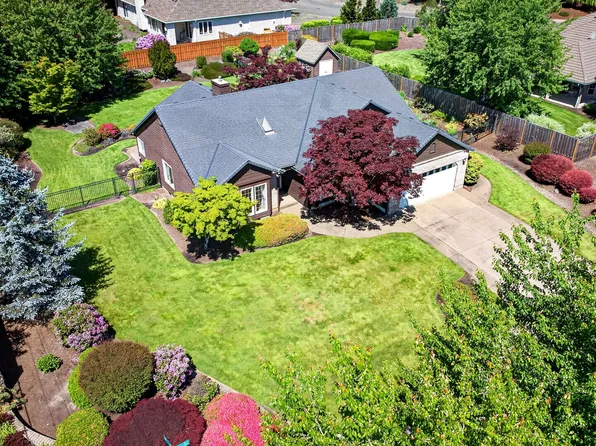 211 NW West Hills Dr, McMinnville, OR 97128