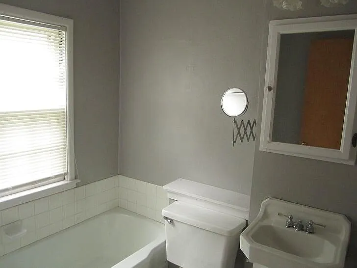 2405 Knapp St — Photo 9