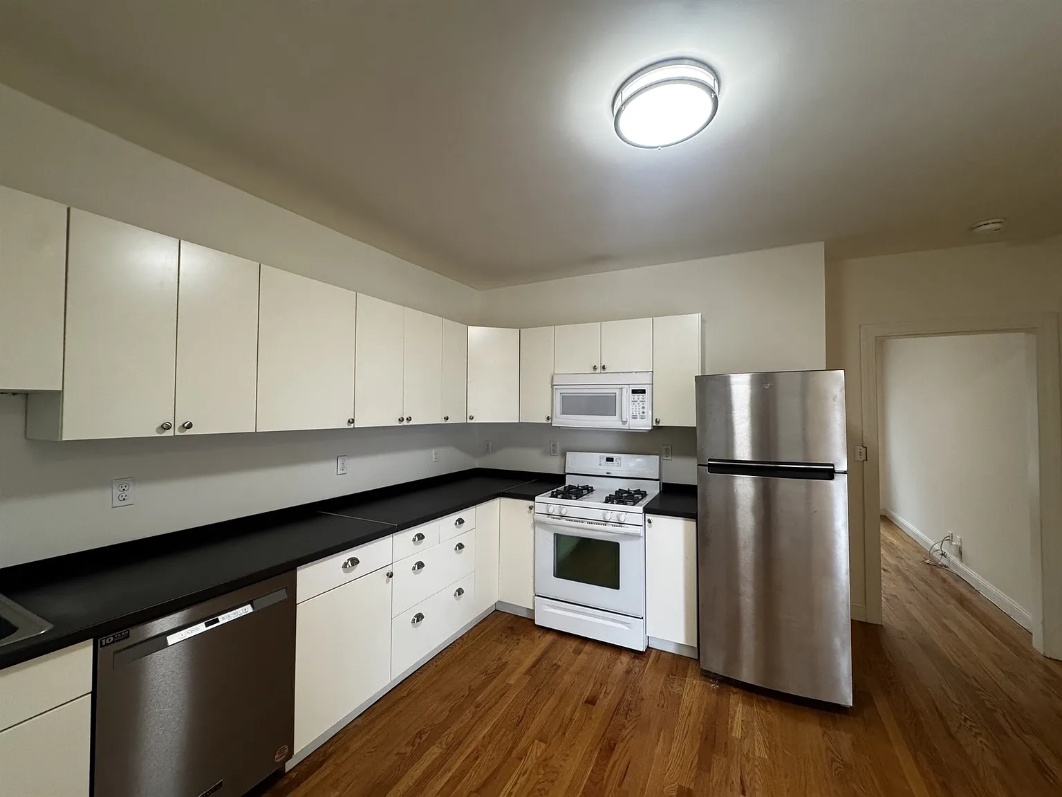Studio, $1,850 — Photo 1