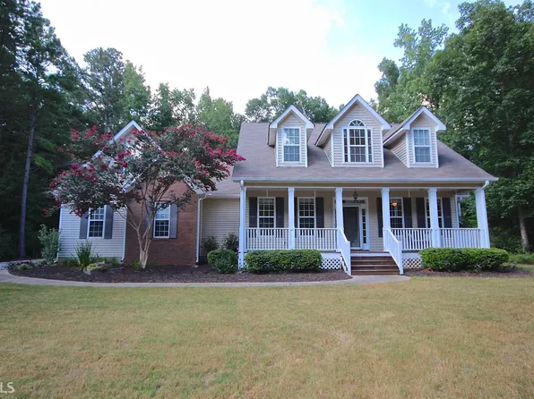 104 Creggan Hill Ct, Tyrone, GA 30290
