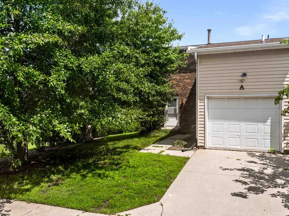 1536 Hunt Dr APT A, Normal, IL 61761