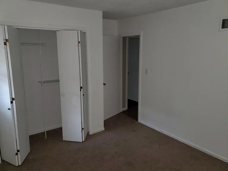 1929 E Mohawk Cir — Photo 11
