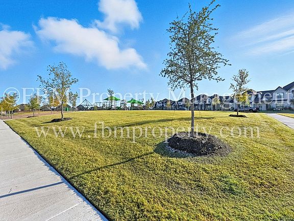 5th image of 484 Restoration Rd