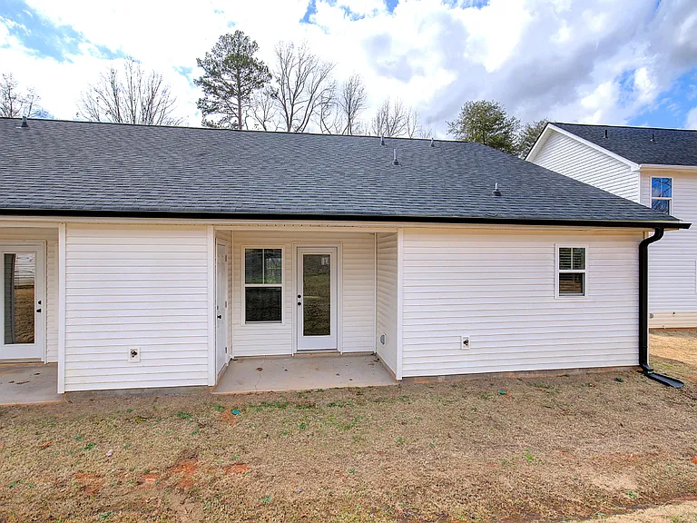 124 Kennedy Rd #A — Photo 3