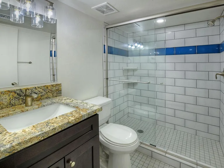 Bathroom 2, small vanity