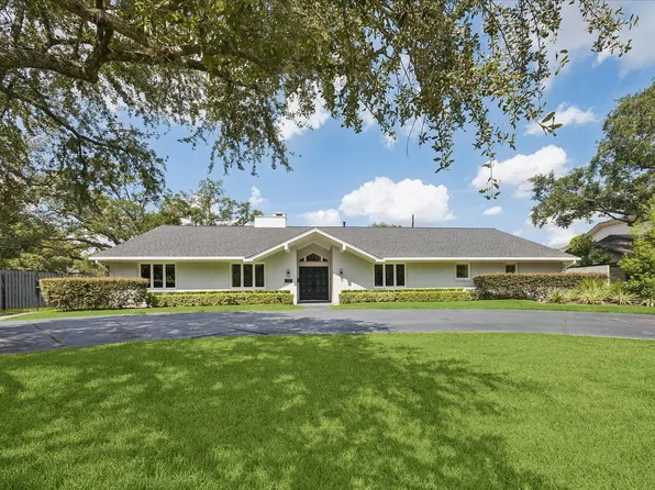 5698 Bayou Glen Rd, Houston, TX 77056