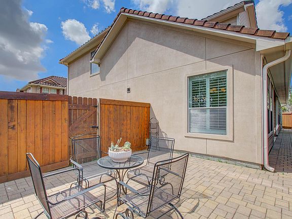 5th image of 1463 Springrock Ln APT A