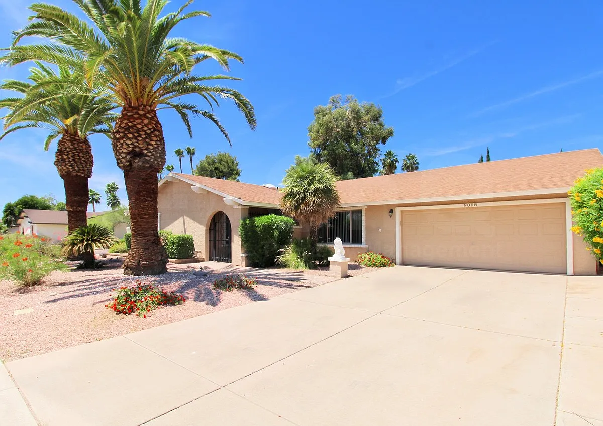 3 bed, 3.0 bath, 2068 sqft, $3,349 — Photo 4