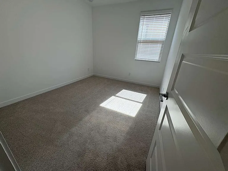 4738 E Kenneth Ln — Photo 26