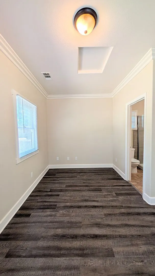 Great Downtown Location!! Gated Parking! — Photo 4