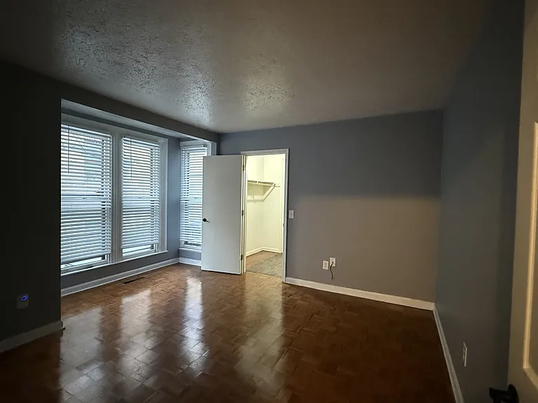 270 Alexander St #1 — Photo 6